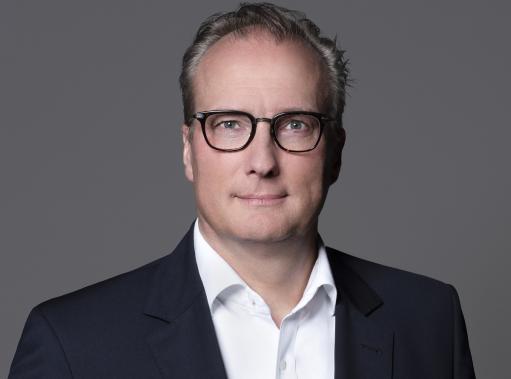 Alexander Troschel - Yzyyz Experte